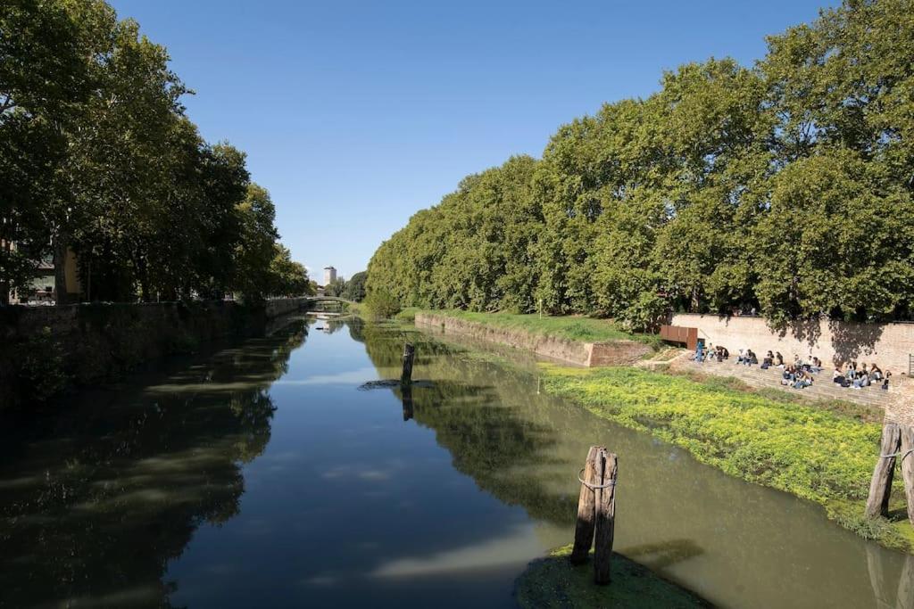 Appartamento sul fiume al Portello, con posto auto Padova Esterno foto